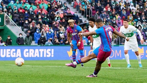 Memphis Depay volvió a gol con Barcelona.