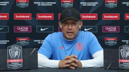 Juan Reynoso en conferencia de prensa previa a Concachampions.