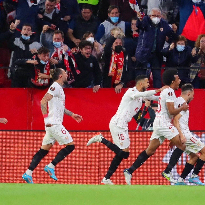 Sevilla se adelanta en la serie ante West Ham con golazo de Munir