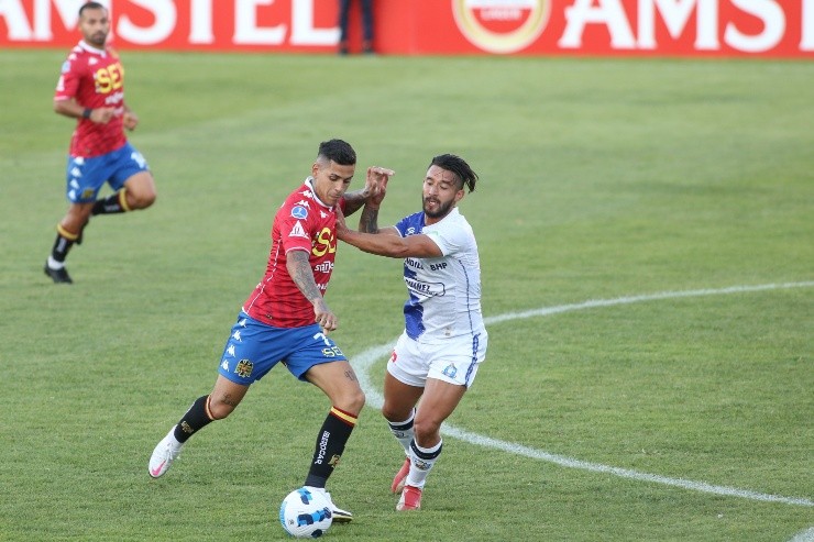 Hispanos y Pumas protagonizaron un buen partido en el estadio Santa Laura | Foto: Agencia Uno Hispanos y Pumas protagonizaron un buen partido en el estadio Santa Laura | Foto: Agencia Uno
