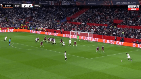 VIDEO | Centrazo de Acuña para un lindo gol del Sevilla por Europa League