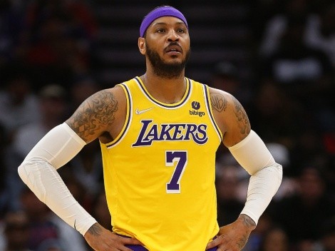 Carmelo Anthony urges the Lakers to stop digging themselves in a hole