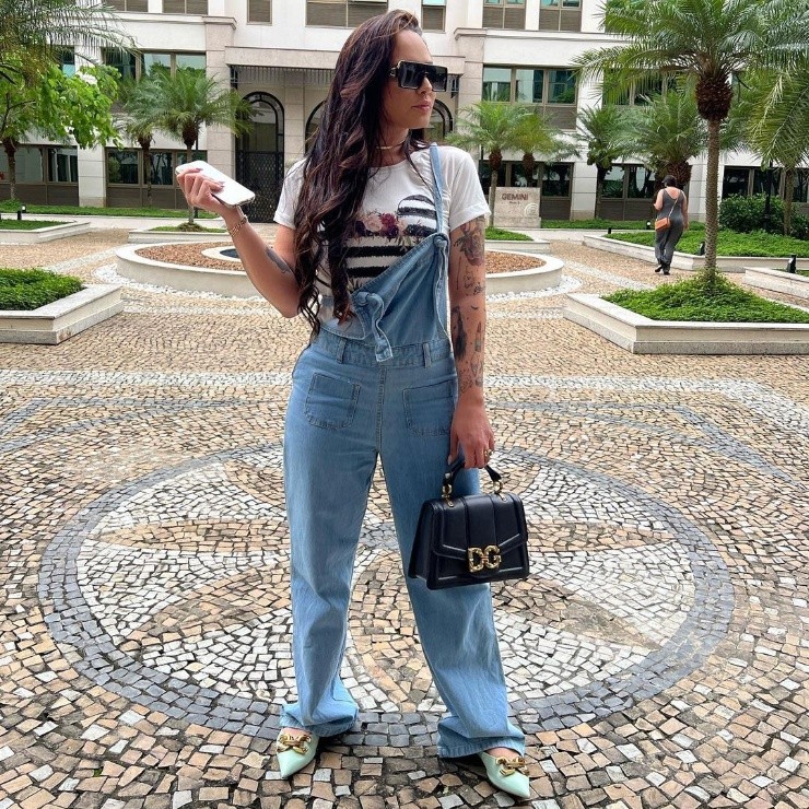 Perlla é dona dos hits Tremendo Vacilão e Totalmente Demais (Reprodução/Instagram)