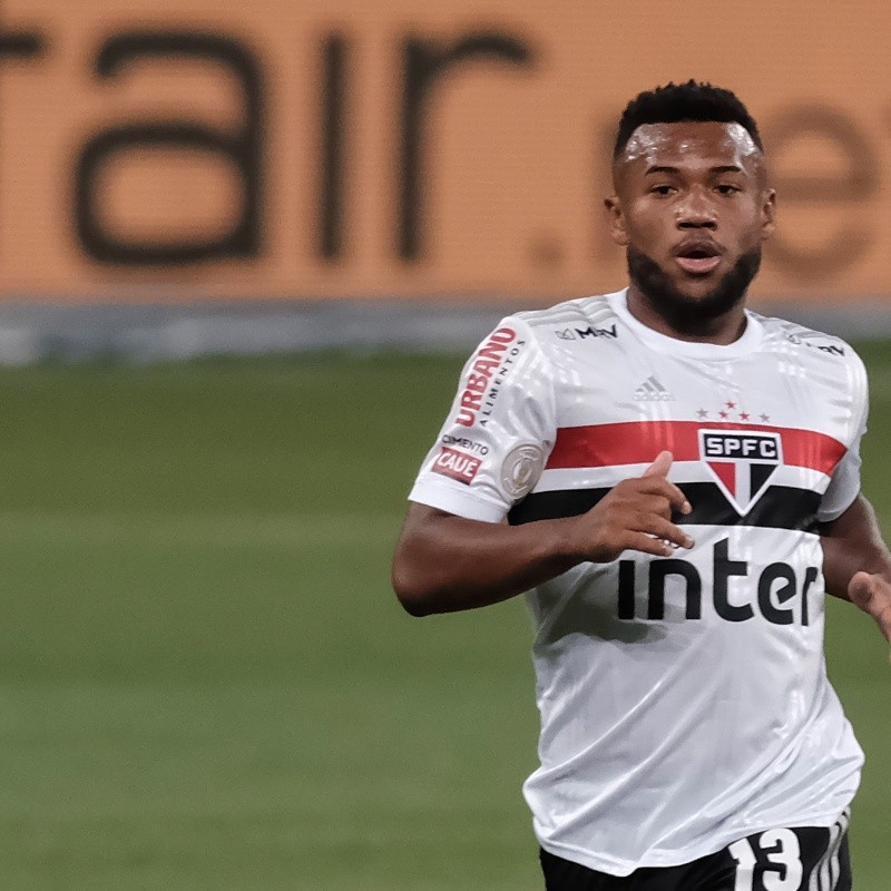 VAI ROLAR? São Paulo responde Santos sobre negociar Luan e Tchê Tchê