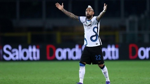 Inter prepara multa para Vidal por sus dichos de ir a Brasil.