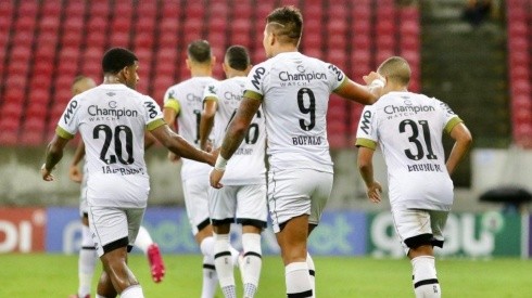 Parraguez se luce con dos goles en el Sport Recife