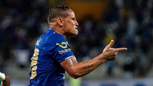 Edu é um dos destaques do Cruzeiro (Foto: Alessandra Torres/AGIF)