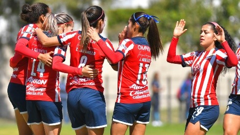 Chivas Femenil no tuvo piedad de Tijuana al golearlas 3-0