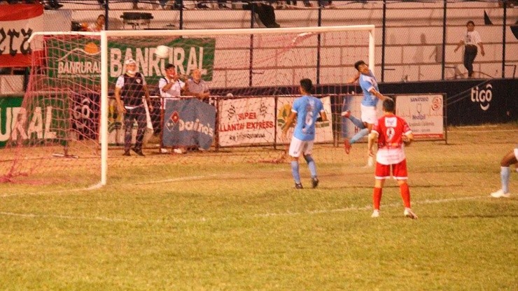 Acción de juego de Sacahispas de Guatemala.