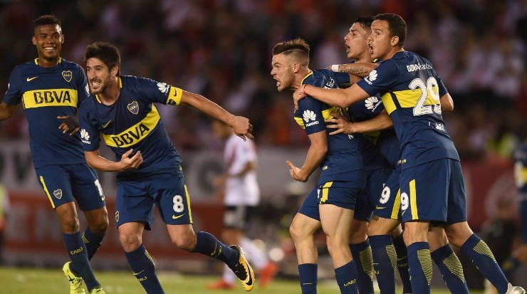 Boca Juniors players celebrate Nahitan Nandezās winner against River Plate in 2017. (Marcelo Endelli/Getty Images)