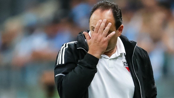 Rogério Ceni é treinador do São Paulo (Foto: Pedro H. Tesch/AGIF)