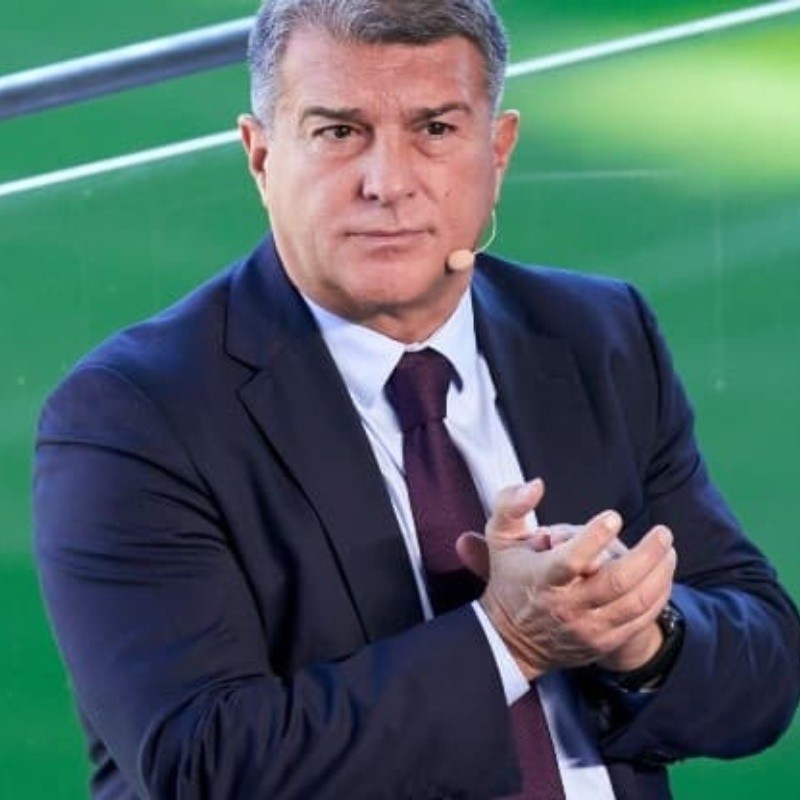 Joan Laporta não perde tempo e dá aval para Barcelona ir atrás de defensor brasileiro