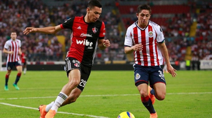 Chivas y Atlas chocan por Liga MX. (Getty)