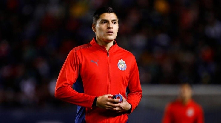 Ronaldo Cisneros se iría de Chivas a préstamo. (Getty)