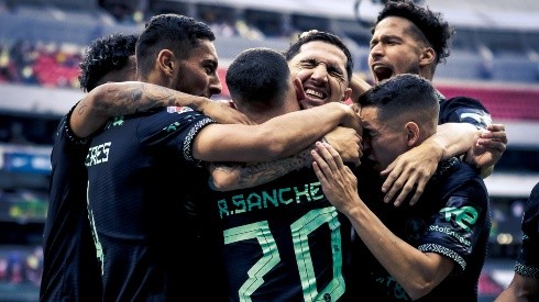 América derrotó 3 a 0 a Toluca y volvió a ganar en el Estadio Azteca.
