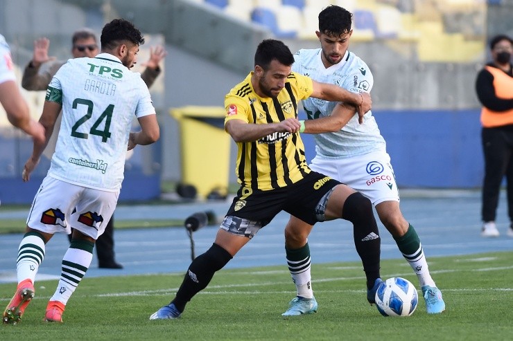 Vialinos y Caturros no se sacaron ventajas y terminaron repartiendo puntos | Foto: Agencia Uno 