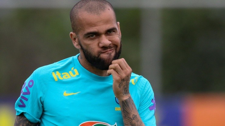 Foto: Fernando Moreno/AGIF | Daniel Alves pode ajudar SPFC a faturar bolada em transação