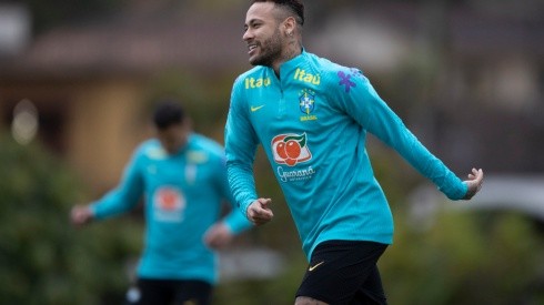 Neymar jogará como 'falso nove' diante do Chile