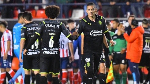 Afición de Chivas explota por el empate con Pumas: Piden a Almeyda