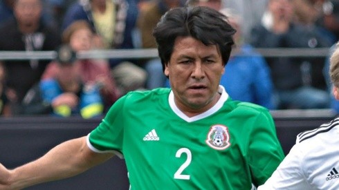 Claudio Suárez no ocultó su pesar por las derrotas de la Selección de México a manos de Estados Unidos.