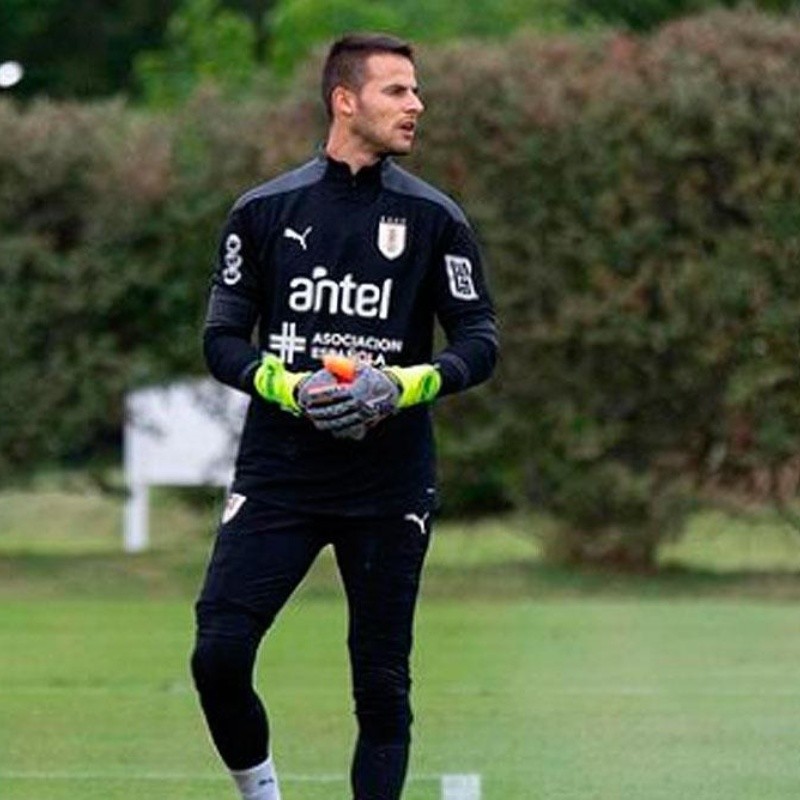 Guillermo De Amores, arquero de la selección Uruguay, suena para un gigante brasileño