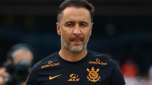 Vitor Pereira foi criticado por comentarista no Corinthians (Foto: Marcello Zambrana/AGIF)