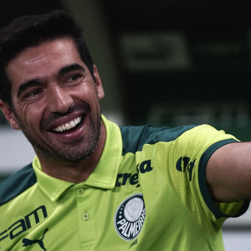 Abel aprova camisa 9, que deixou Pedro 'no chinelo' e está perto do Palmeiras