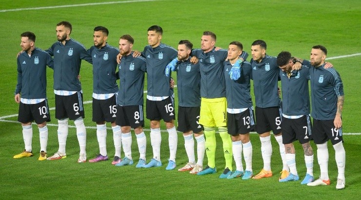 Argentina line up during the national anthems before the FIFA World Cup Qatar 2022 qualification (Photo by Manuel Cortina/SOPA Images/LightRocket via Getty Images)