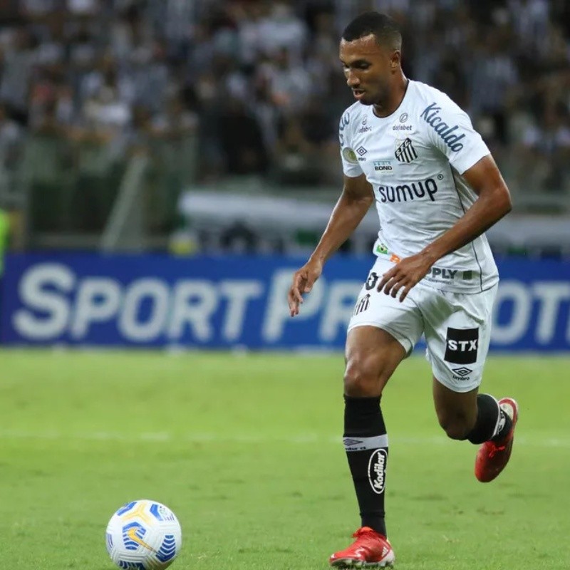 Internacional refaz proposta, oferece ‘grande combo’ para contratar Lucas Braga, do Santos