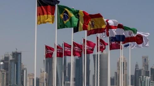The qualified teams to Qatar 2022 await to those who are in their way to get the last spots