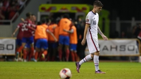 Christian Pulisic lamentando derrota ante Costa Rica