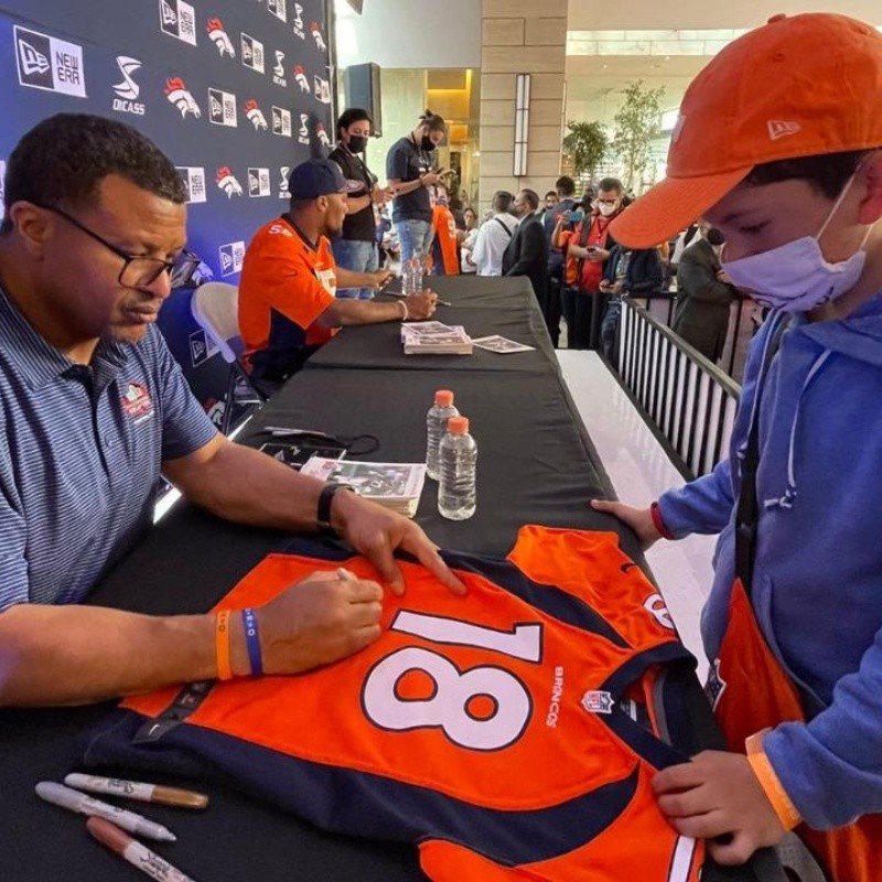 Steve Atwater y Bradley Chubb convivieron con aficionados de Broncos de Denver