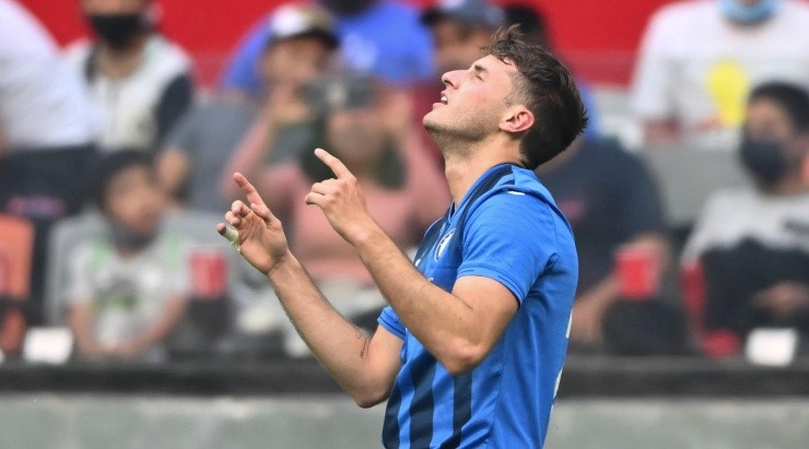 Santi Giménez celebra su gol al Atlas. (Imago 7)