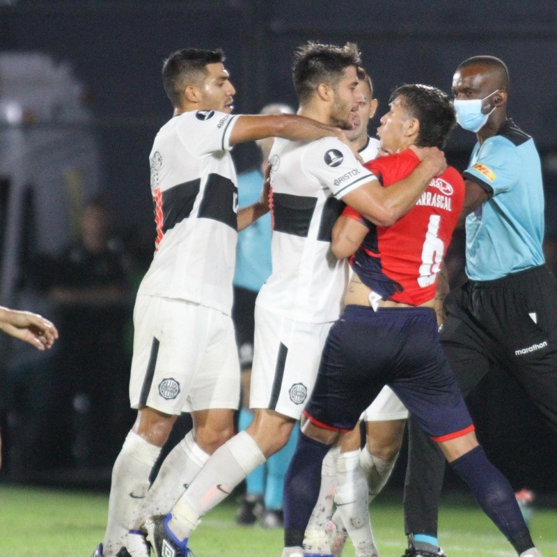 Olimpia y Cerro Porteño empataron sin goles en el inicio de la Libertadores