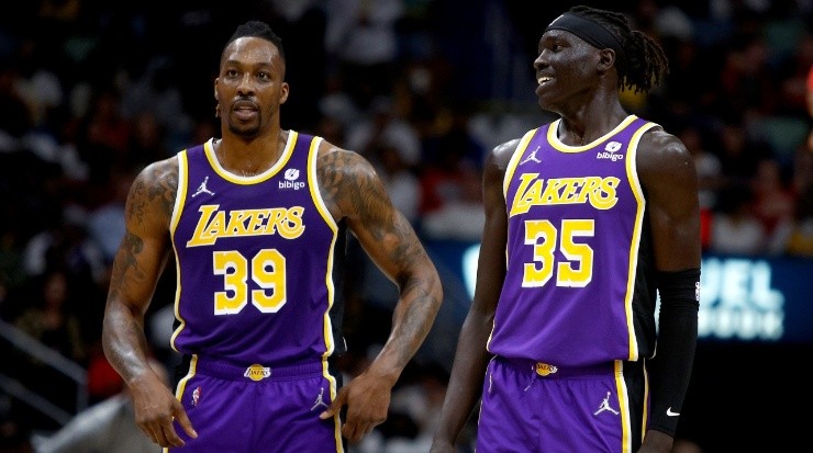 Dwight Howard y Wenyen Gabriel. (Sean Gardner/Getty Images)