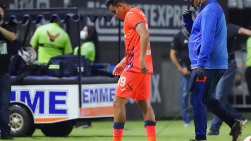 Charly Rodríguez salió lesionado del partido ante Mazatlán.