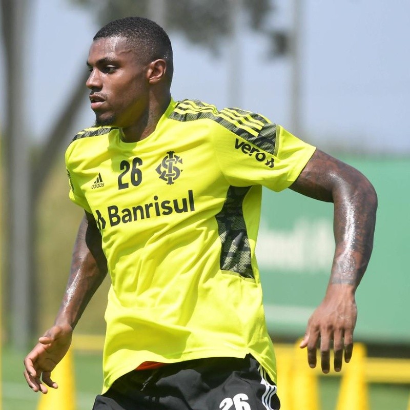 Wesley não empolga e Inter quer centroavante e mais 2 reforços para 'fechar' janela