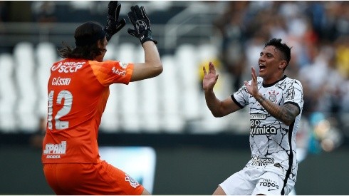 Gustavo Mantuan of Corinthians celebrates with teammate Cássio after scoring