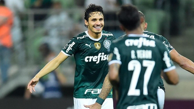 Veiga en festejo de gol con Palmeiras.