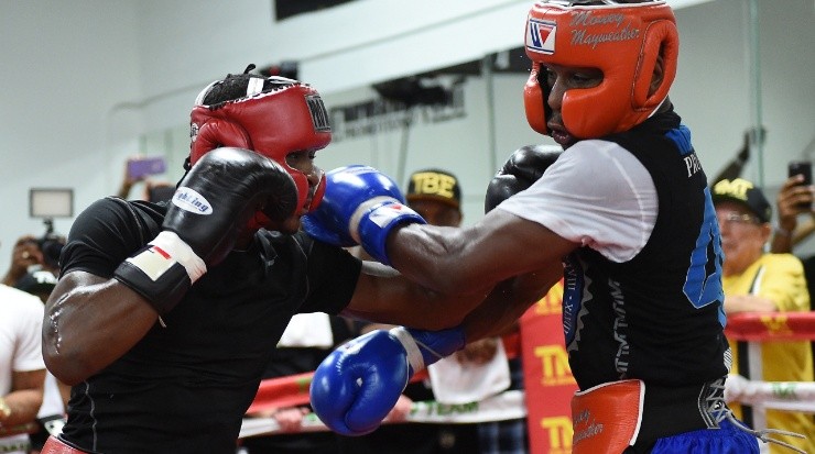 Don Moore in an sparring session with Floyd Mayweather Jr. in 2015. (Ethan Miller/Getty Images)