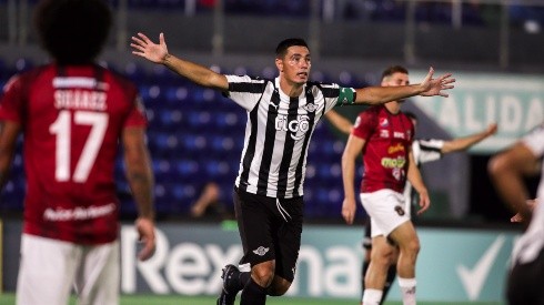 Tacuara Cardozo anotó un gol para Libertad.