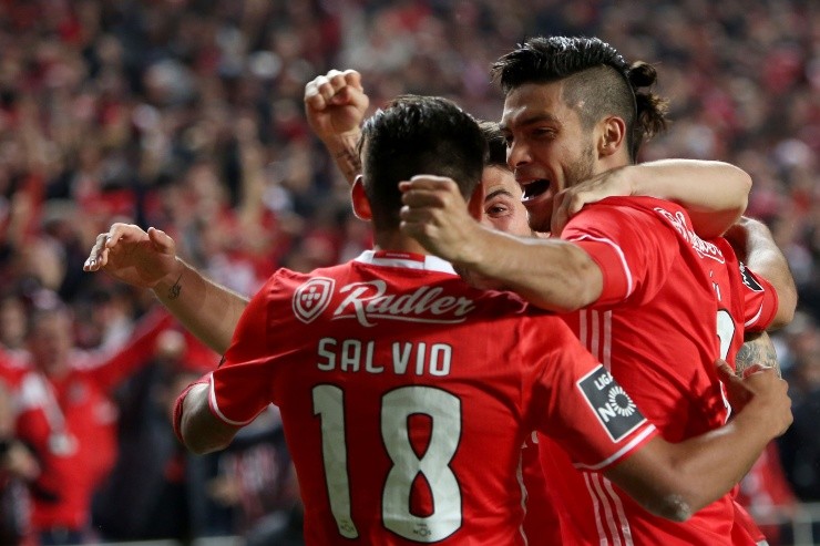 Toto Salvio y Raúl Jiménez, juntos en Benfica