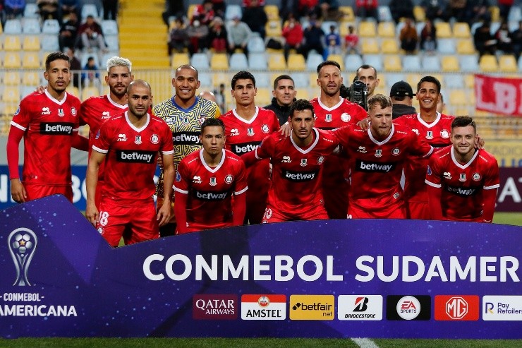 Los Cementeros se hicieron respetar y sumaron un valioso triunfo | Foto: Agencia Uno 