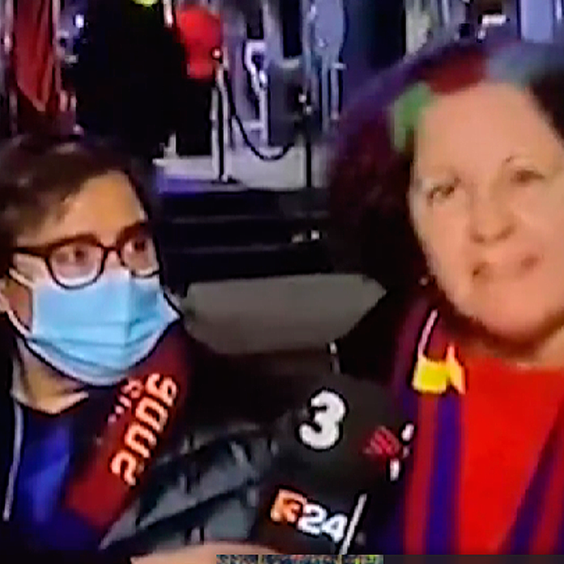 Mujer fue a alentar a Barcelona al Camp Nou y un hincha alemán le vomitó encima