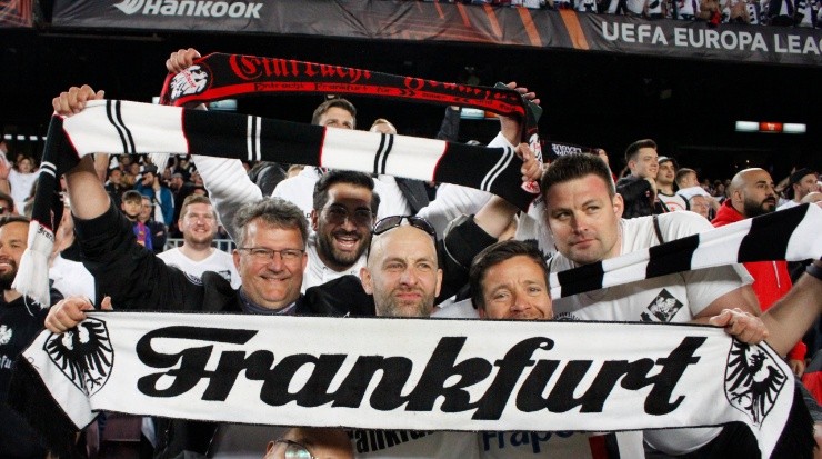 Eintracht Frankfurt fans at Camp Nou. (Xavi Urgeles/Getty Images)