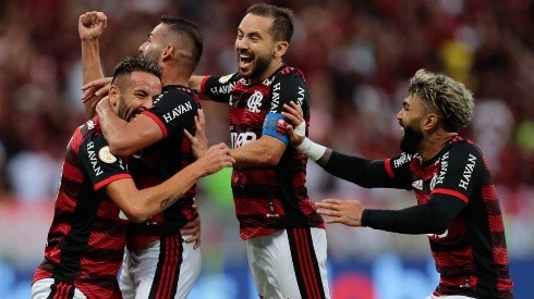 El Huaso Isla anotó un golazo en el triunfo del Flamengo