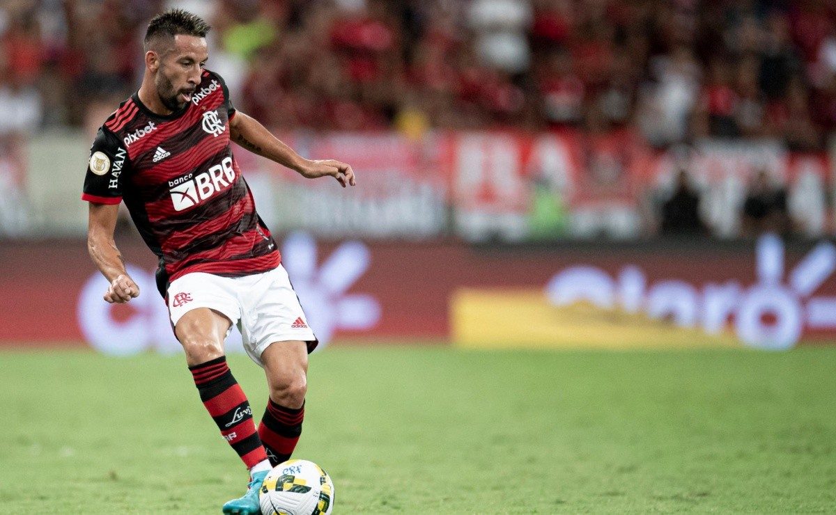 Flamengo acerta a contratação de Isla