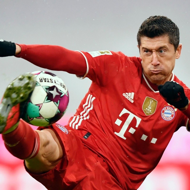 Barcelona fija en la Premier League al plan B de Robert Lewandowski