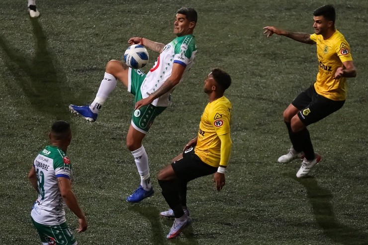 Delfines y Canarios sumaron una igualdad que no les sirve | Foto: Agencia Uno 