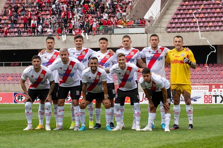 Curicó se mete en la pelea por el campeonato | Foto: Agencia Uno 
